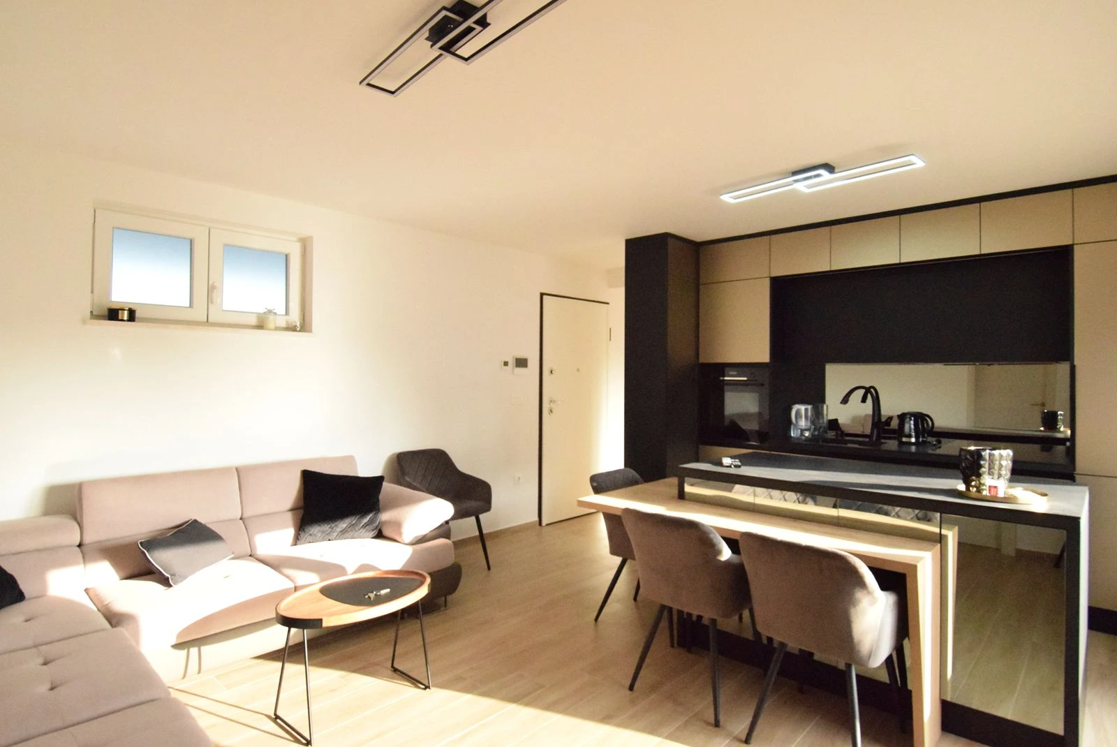 Pula-Stan, 62.00 m2, novogradnja,garaža i vrt